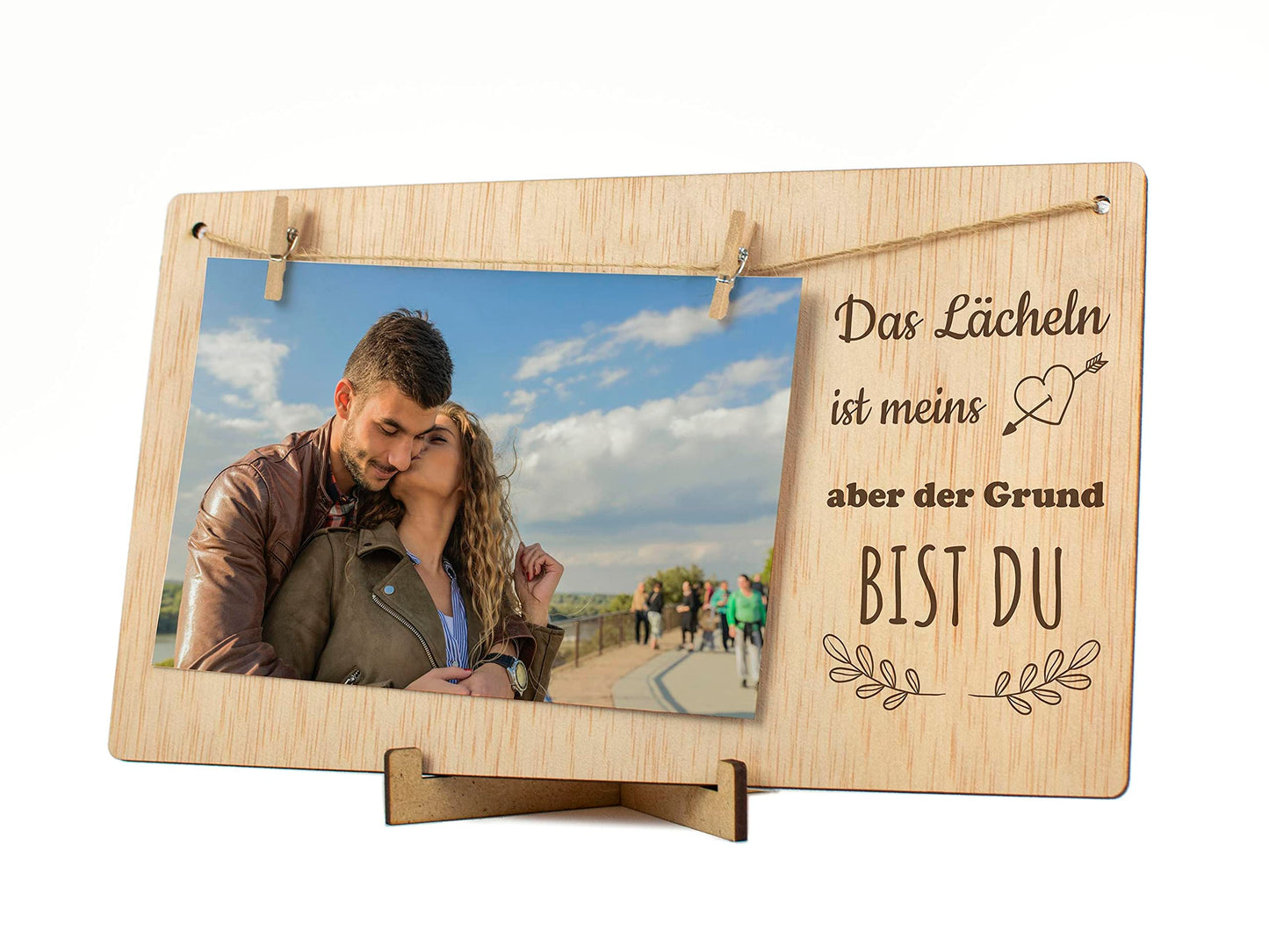 CONTRAXT Cadre album photo Saint Valentin. Cadre support tableau porte cadeaux détails idées originales bonne saint valentin amoureux pele mele photo mural corde pince bois Homme Femme (Couples FR)