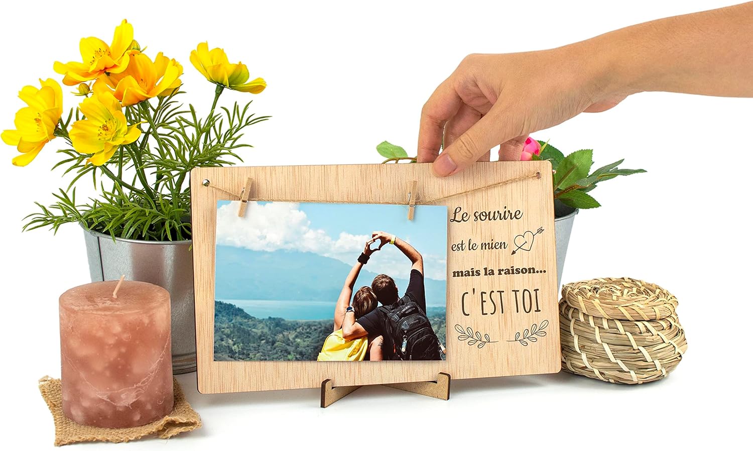 CONTRAXT Cadre album photo Saint Valentin. Cadre support tableau porte cadeaux détails idées originales bonne saint valentin amoureux pele mele photo mural corde pince bois Homme Femme (Couples FR)